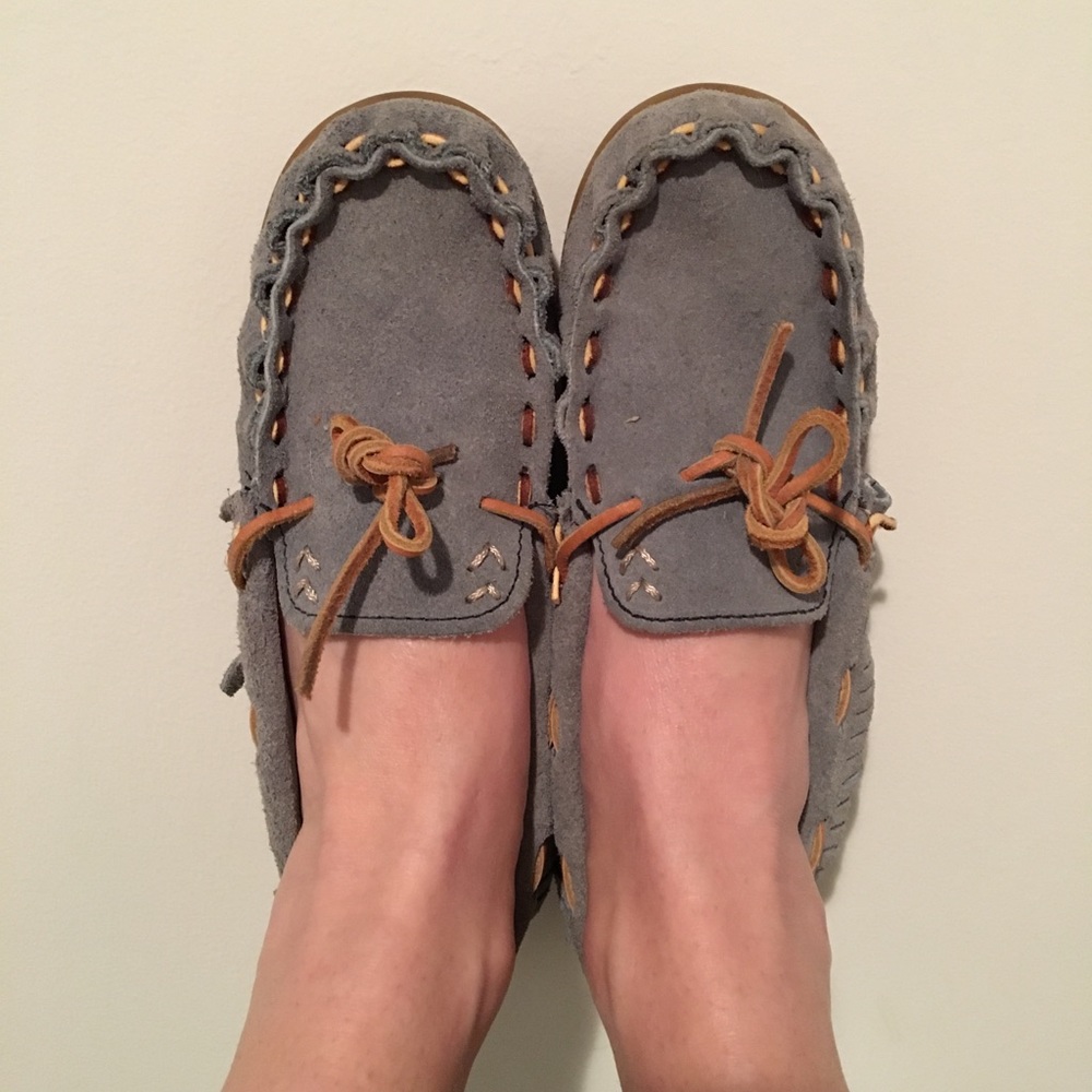 MINNETONKA MOCCASIN - Picture 2 of 5